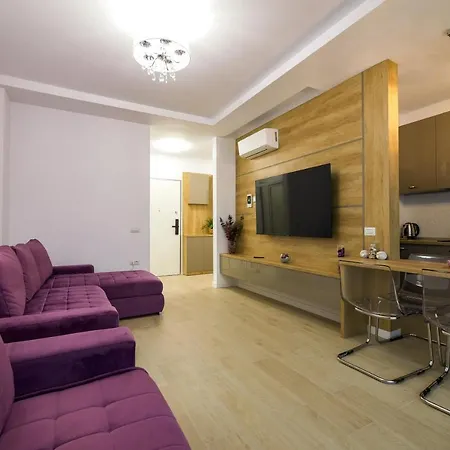 Purple Luxury On Apartment Mamaia