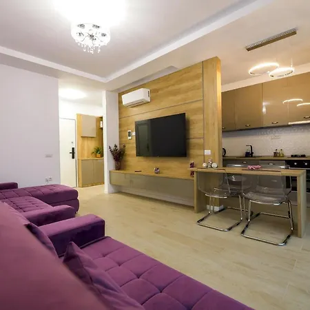 Purple Luxury On Apartment Mamaia