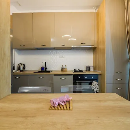 Purple Luxury On Apartment *